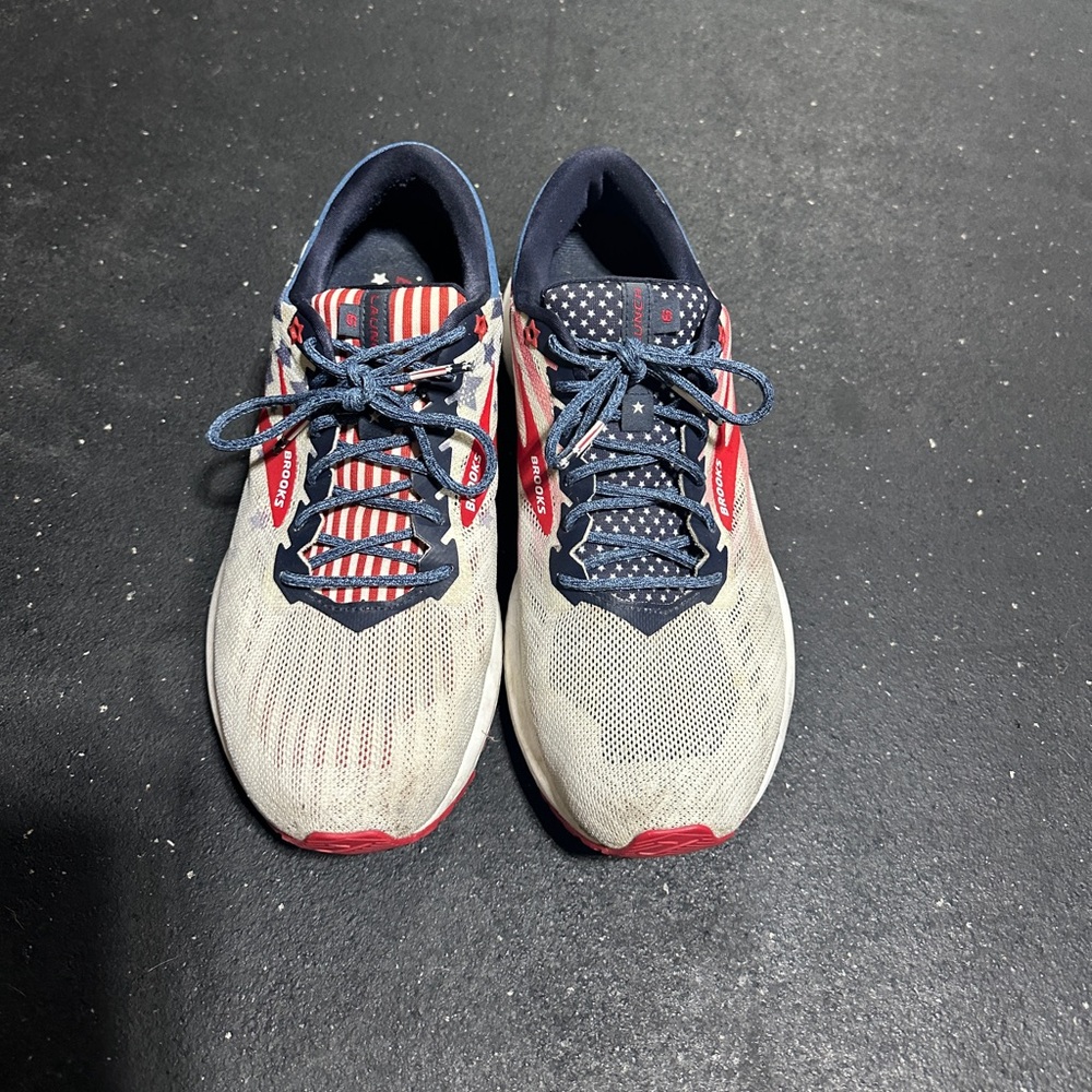 Brooks Launch GTS 6